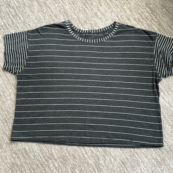 lululemon athletica Tops - Lululemon Cropped Boxy Ter